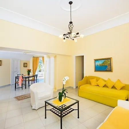 アルシオーネ レジデンス ポジターノ