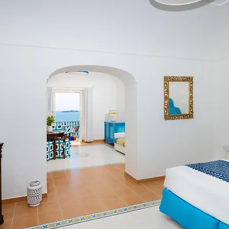 アルシオーネ レジデンス 4* ポジターノ