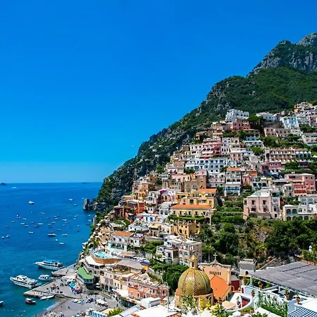 アルシオーネ レジデンス ゲストハウス 4*